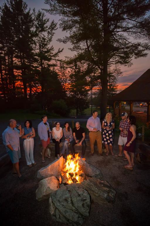 Field Guide Lodge Stowe Exterior foto